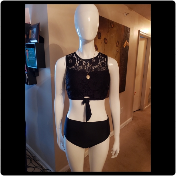 ๐ End of the Season Swimsuit SALE ๐๐ฉฑ - Picture 1 of 7